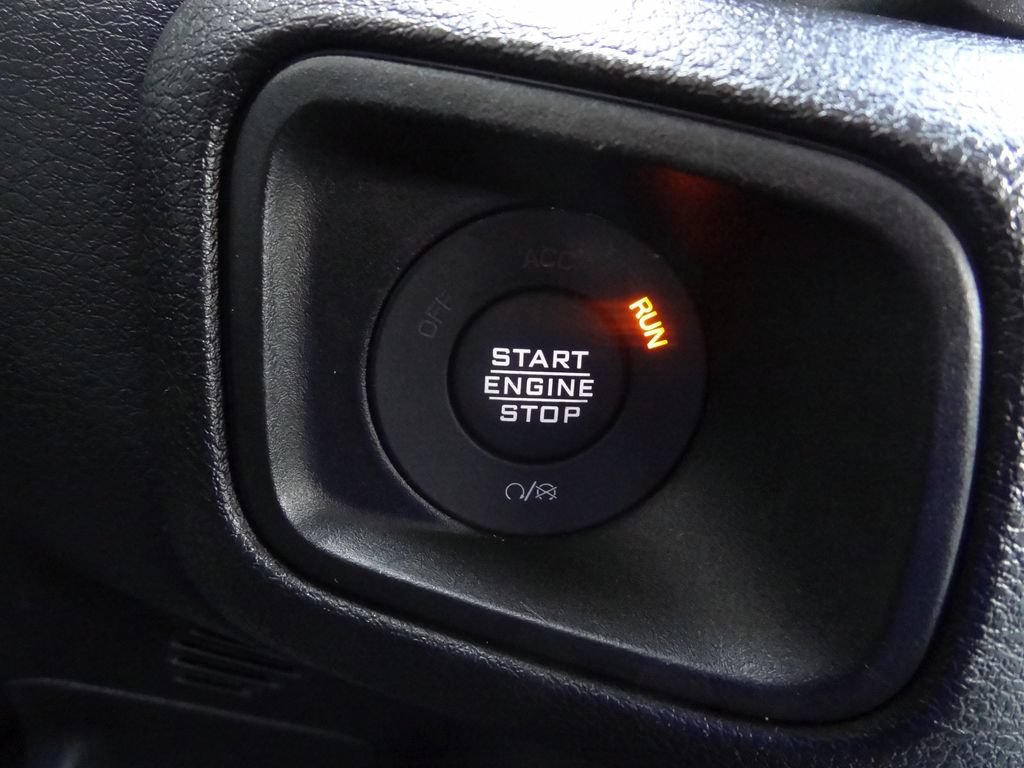 Used 2024 Jeep Wrangler Unlimited Sport AWD/4WD image 18