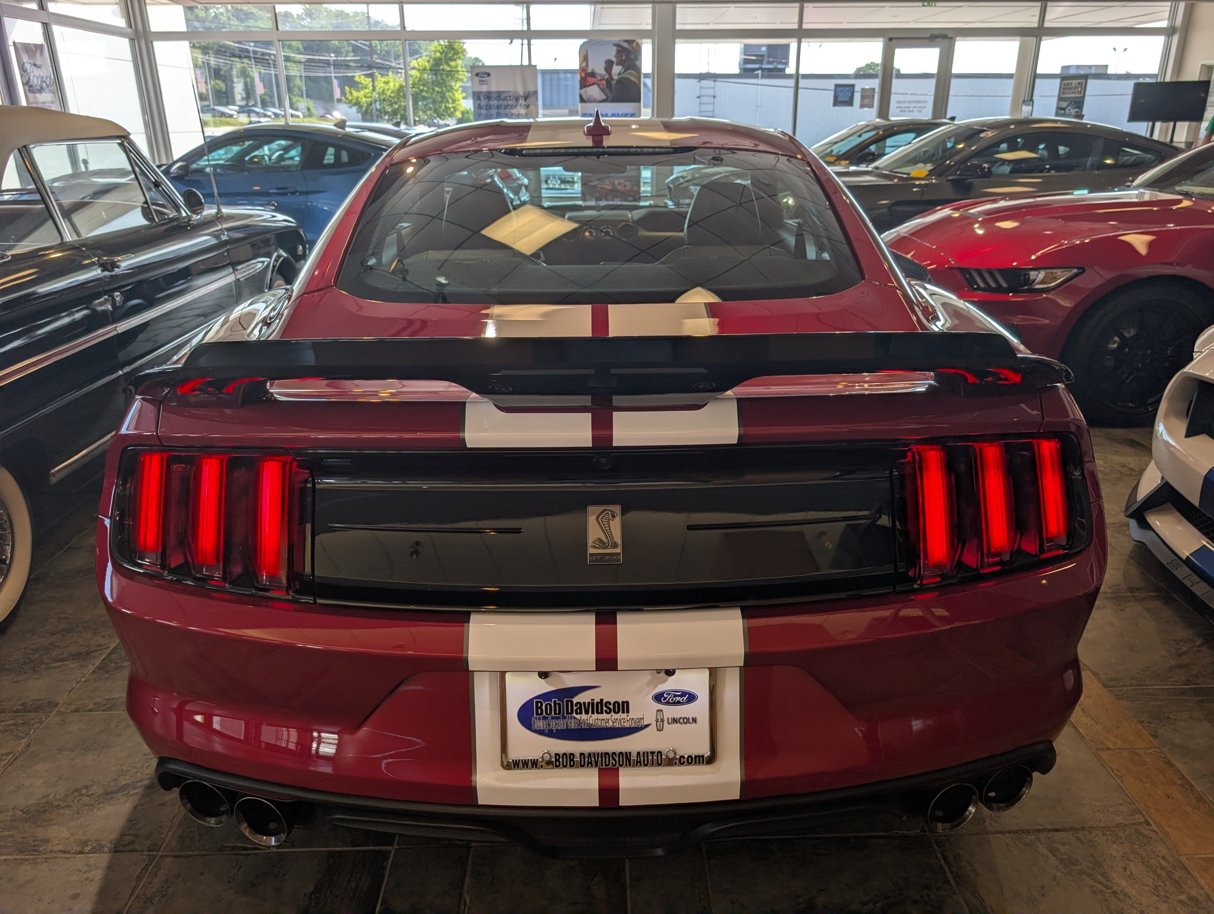 Certified 2020 Ford Mustang Shelby GT350 w/ Technology Package RWD image 5