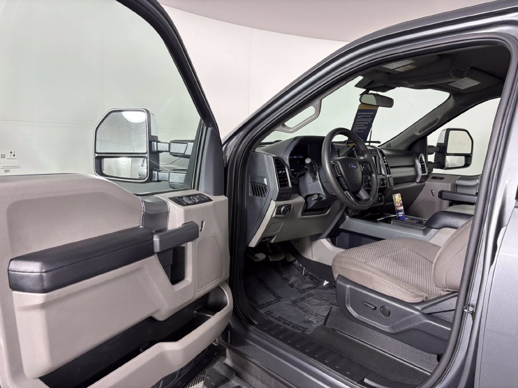 Certified 2022 Ford F250 XLT w/ XLT Premium Package AWD/4WD image 12