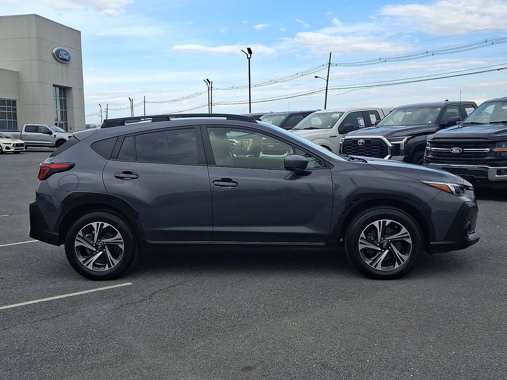 Used 2024 Subaru Crosstrek 2.0i Premium image 5