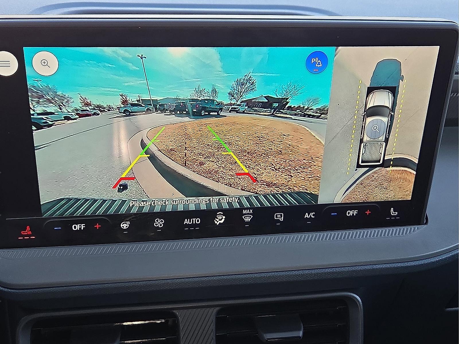 Certified 2025 Ford Maverick Lariat w/ Black Appearance Package image 16