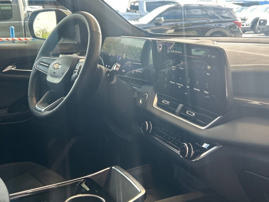 Used 2025 Chevrolet Equinox LT image 25