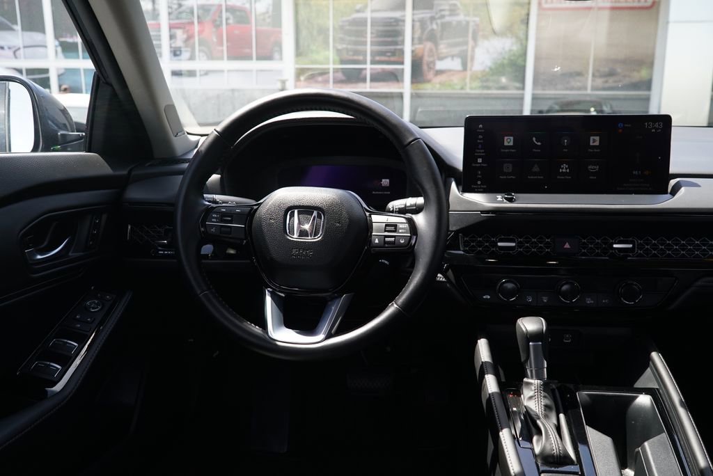 Used 2023 Honda Accord Touring image 10