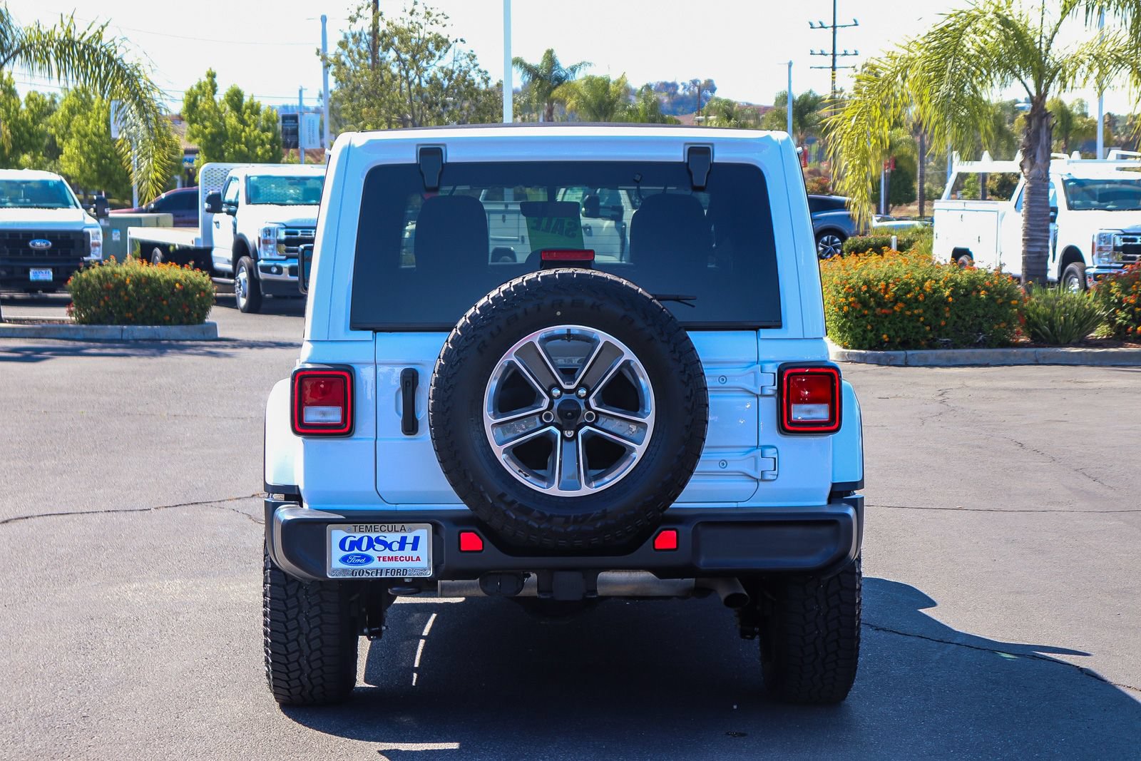 Used 2022 Jeep Wrangler Unlimited Sahara w/ Cold Weather Group AWD/4WD image 5