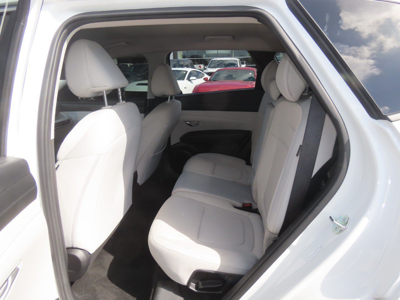 Used 2025 Hyundai Tucson SEL FWD image 19