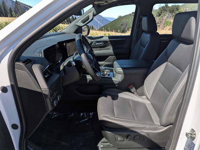 Used 2025 Chevrolet Suburban LT AWD/4WD image 14