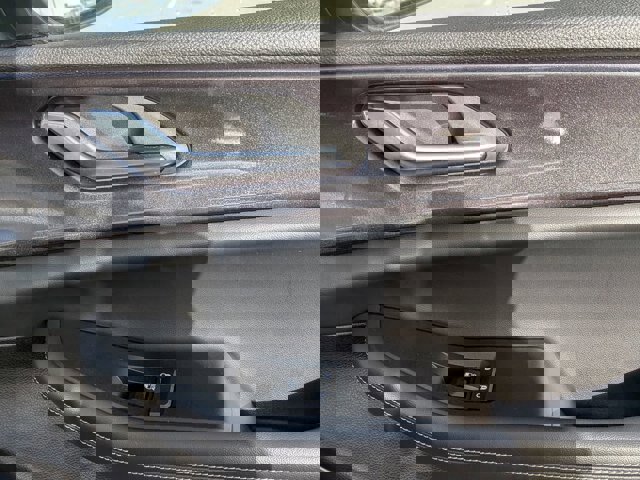 Used 2022 Jeep Grand Cherokee L Laredo w/ Luxury Tech Group I image 37