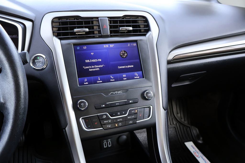 Certified 2020 Ford Fusion SEL FWD image 30
