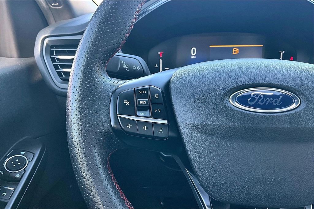 Certified 2023 Ford Escape ST-Line w/ Tech Pack #1 image 17