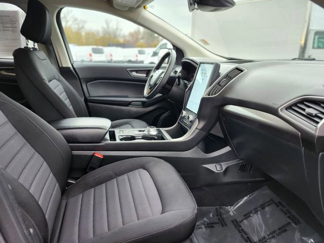 Certified 2022 Ford Edge SE w/ Black Appearance Package image 11