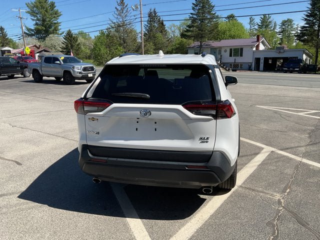 Used 2023 Toyota RAV4 XLE AWD/4WD image 8