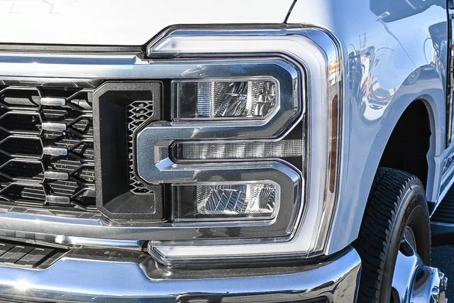 Certified 2024 Ford F350 Lariat w/ FX4 Off-Road Package AWD/4WD image 4