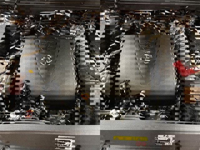 Used 2022 Toyota Highlander LE image 16