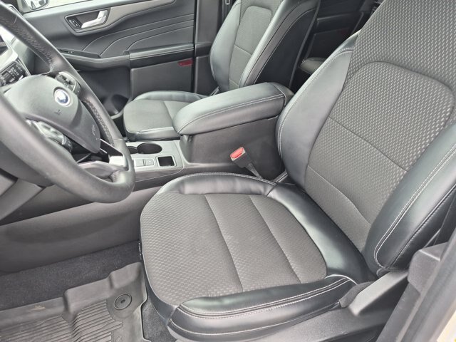 Certified 2023 Ford Escape SE FWD image 16