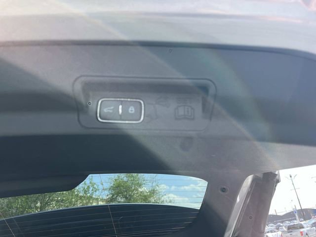Certified 2024 Ford Explorer XLT RWD image 16