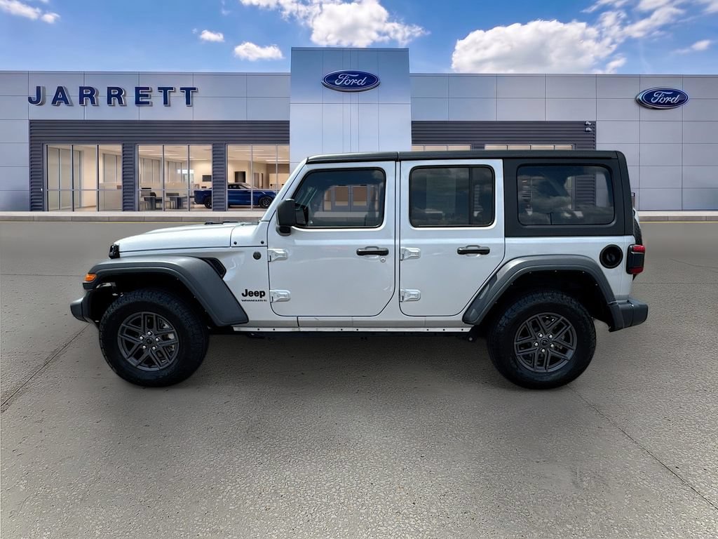 Used 2024 Jeep Wrangler Unlimited Sport AWD/4WD image 4