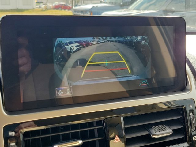 Used 2023 Lexus GX 460 Premium w/ Accessory Package image 31