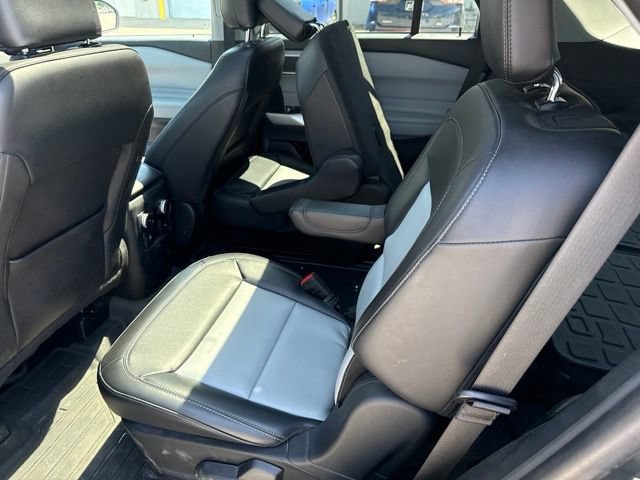 Certified 2024 Ford Explorer XLT w/ Equipment Group 202A AWD/4WD image 17