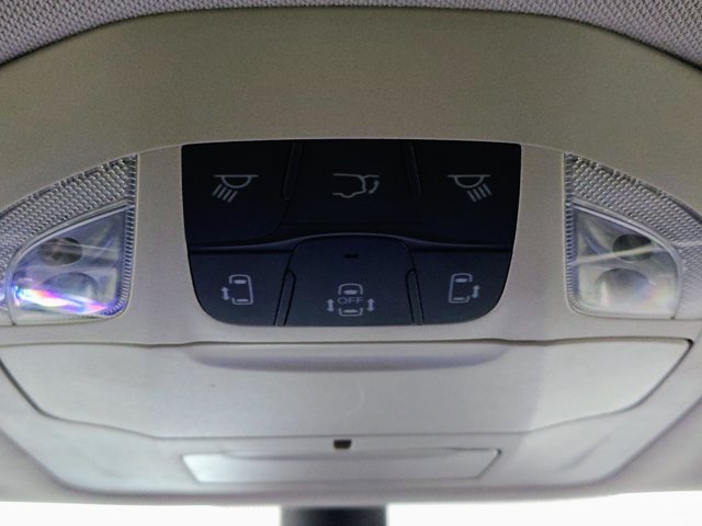 Used 2024 Chrysler Pacifica Touring-L FWD image 31