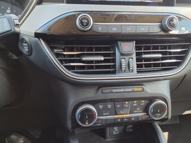 Certified 2022 Ford Escape SE w/ SE Sport Appearance Package FWD image 29