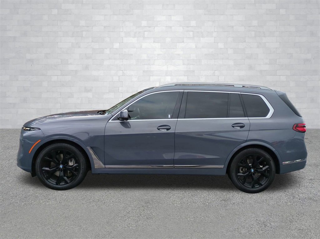 Used 2023 BMW X7 xDrive40i w/ Executive Package image 2
