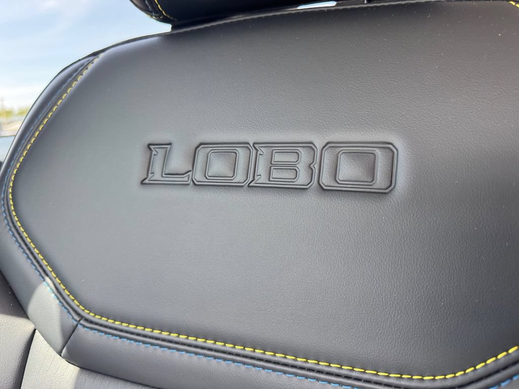 Certified 2025 Ford Maverick Lobo AWD/4WD image 39