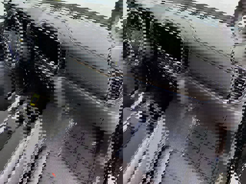 Used 2025 Chevrolet Silverado 1500 LT image 30