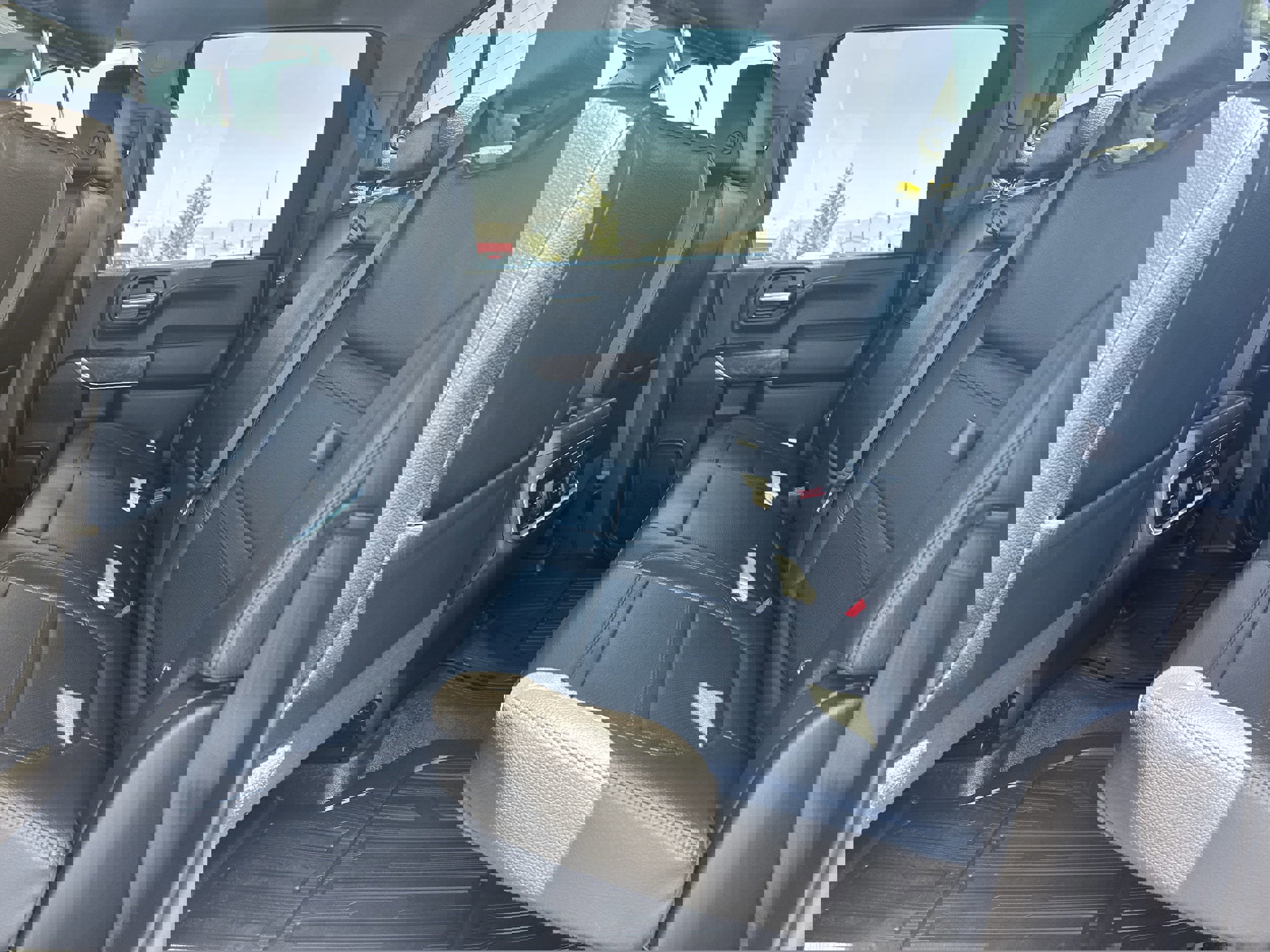 Used 2023 GMC Sierra 2500 Denali w/ Denali Ultimate Package image 9