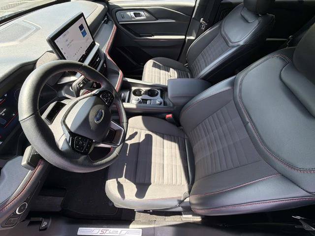 Certified 2025 Ford Explorer ST-Line AWD/4WD image 16