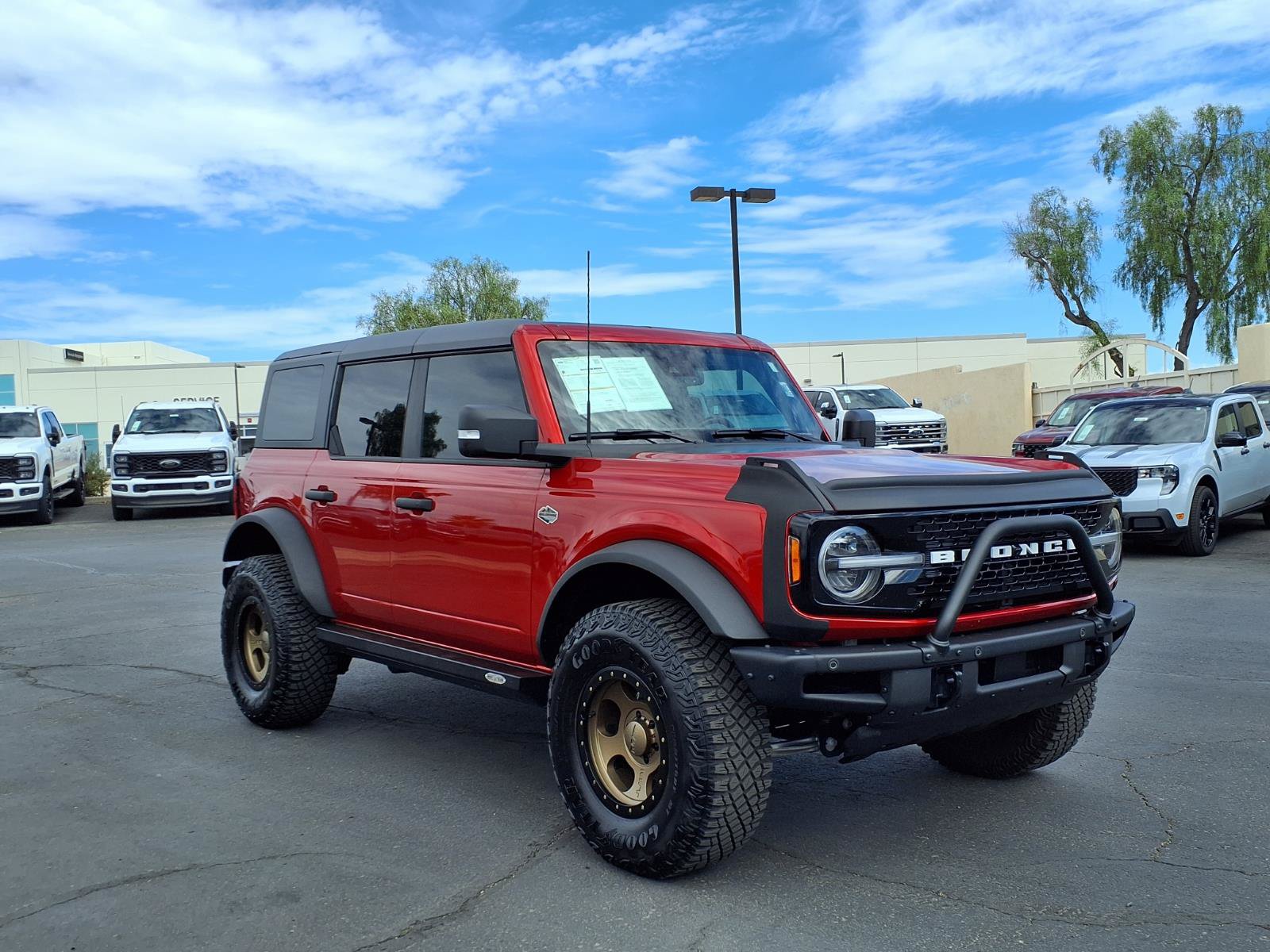Certified 2024 Ford Bronco Wildtrak AWD/4WD image 8