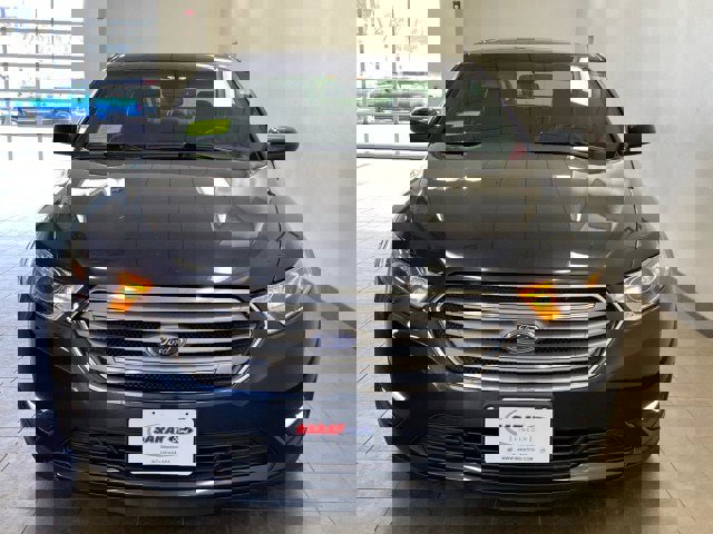 Certified 2017 Ford Taurus SEL w/ Equipment Group 201A image 7