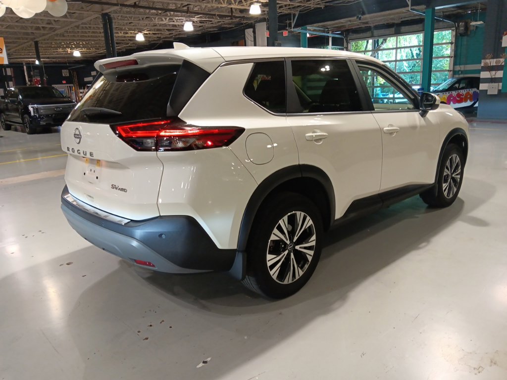 Used 2023 Nissan Rogue SV AWD/4WD image 11