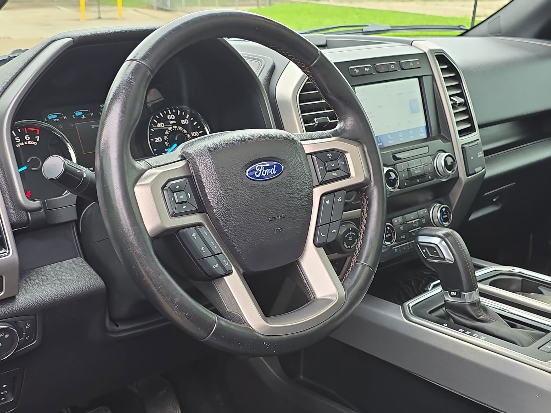 Certified 2019 Ford F150 Platinum w/ Equipment Group 701A Luxury AWD/4WD image 14