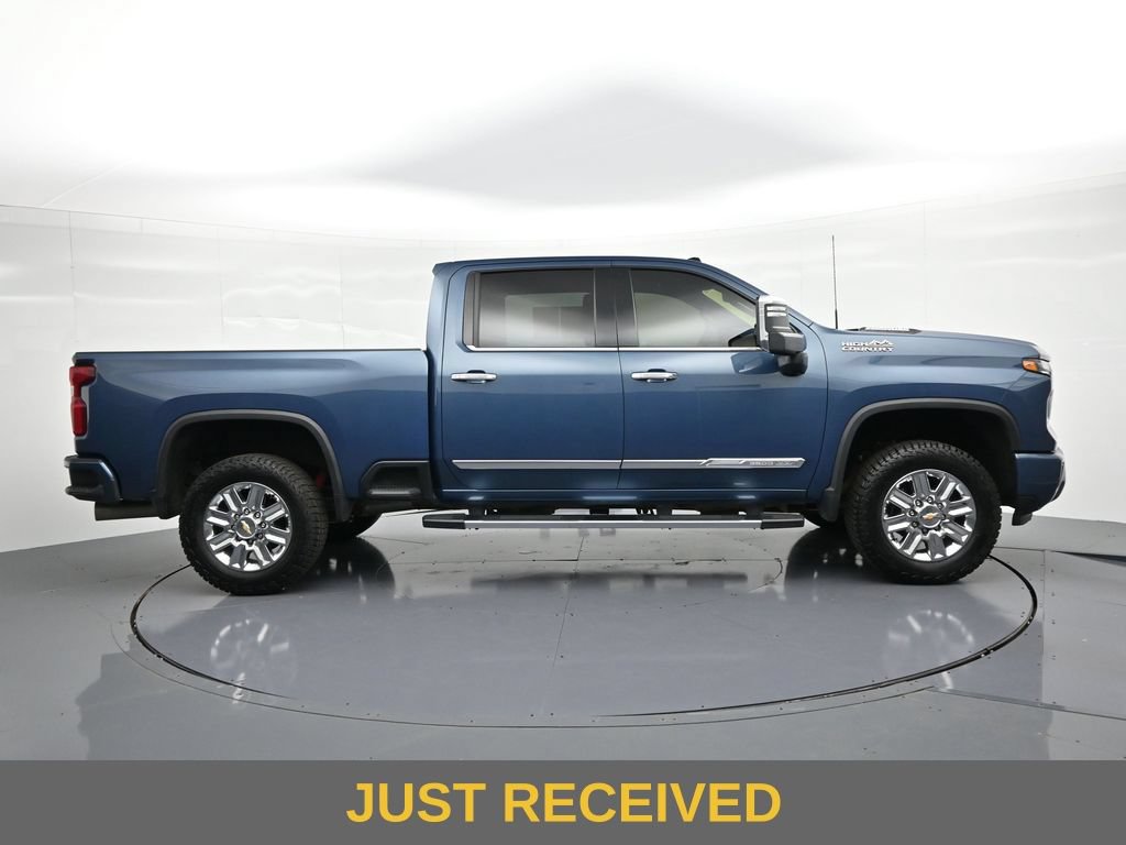 Used 2024 Chevrolet Silverado 3500 High Country w/ Z71 Off-Road Package AWD/4WD image 5