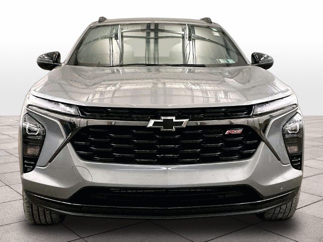 Used 2024 Chevrolet Trax RS w/ Driver Confidence Package FWD image 3