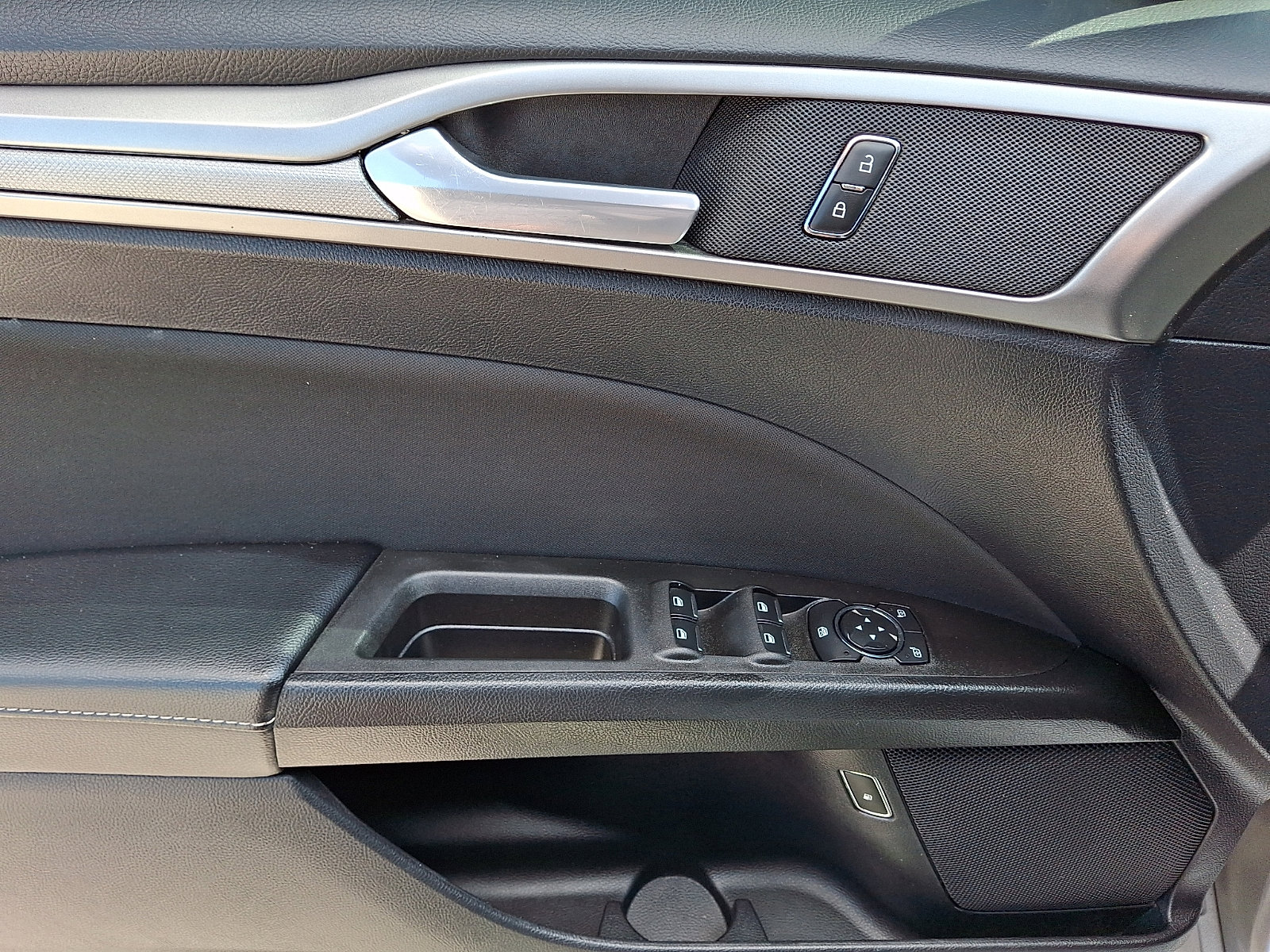 Certified 2020 Ford Fusion SE FWD image 15
