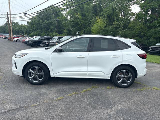 Certified 2023 Ford Escape ST-Line w/ Tech Pack #1 AWD/4WD image 10