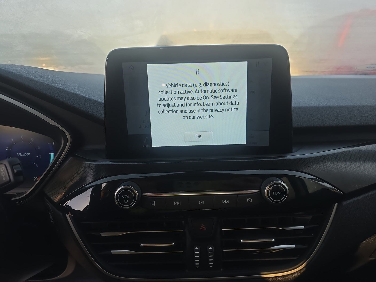 Certified 2022 Ford Escape SEL w/ SEL Stealth AWD Package image 18