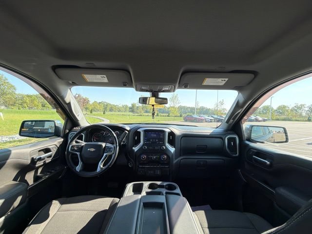 Used 2020 Chevrolet Silverado 1500 LT w/ LT 2.7L Value Package AWD/4WD image 17