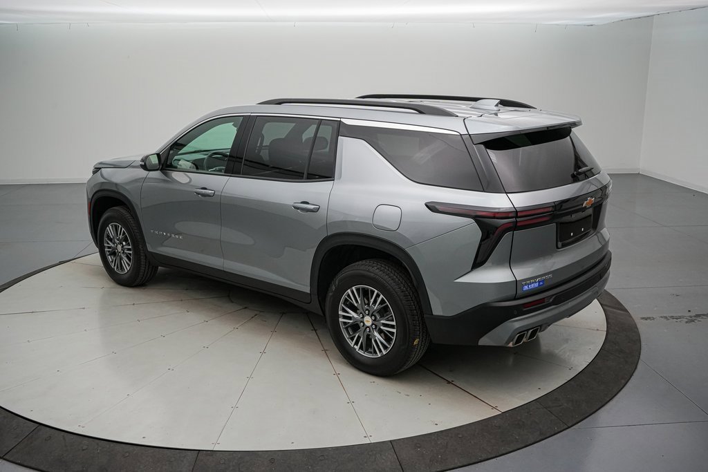 Used 2025 Chevrolet Traverse LT image 6