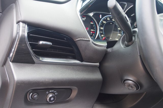 Used 2023 Chevrolet Traverse High Country FWD image 24