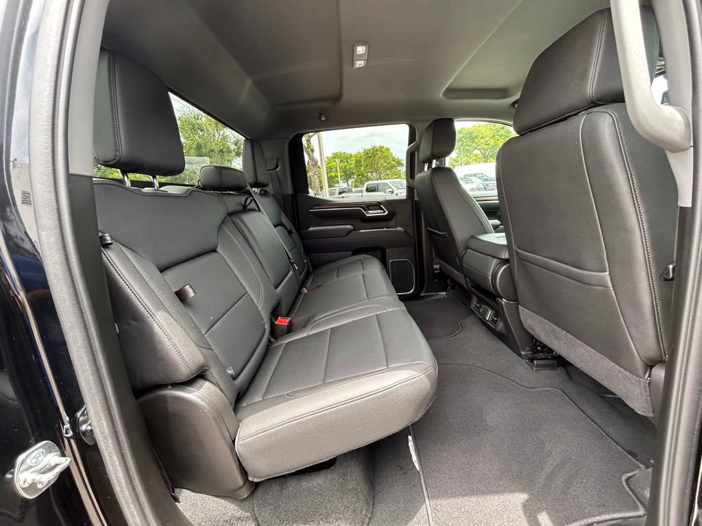 Used 2026 GMC Sierra 1500 SLT RWD image 32