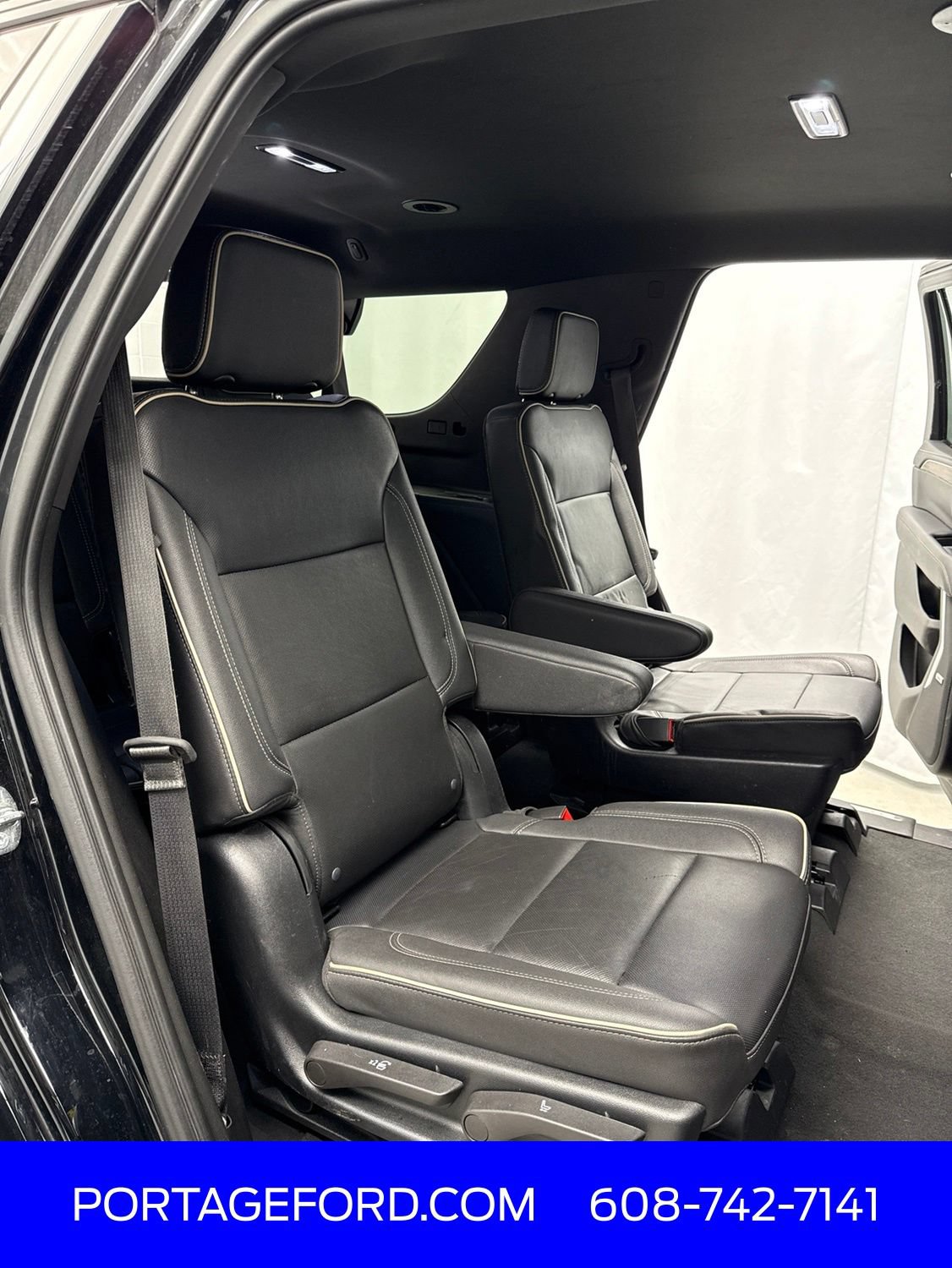 Used 2023 Chevrolet Tahoe Premier AWD/4WD image 31