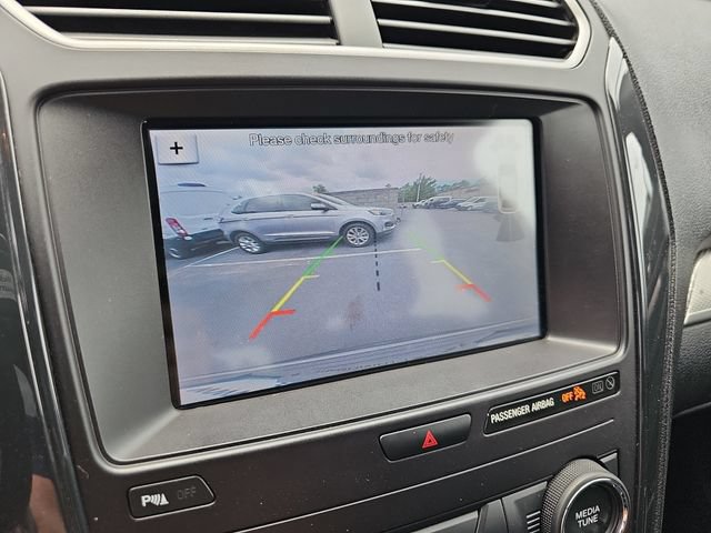 Certified 2019 Ford Explorer XLT w/ Equipment Group 202A FWD image 27
