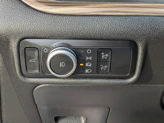 Certified 2022 Ford Explorer Limited w/ Limited Technology Package image 19