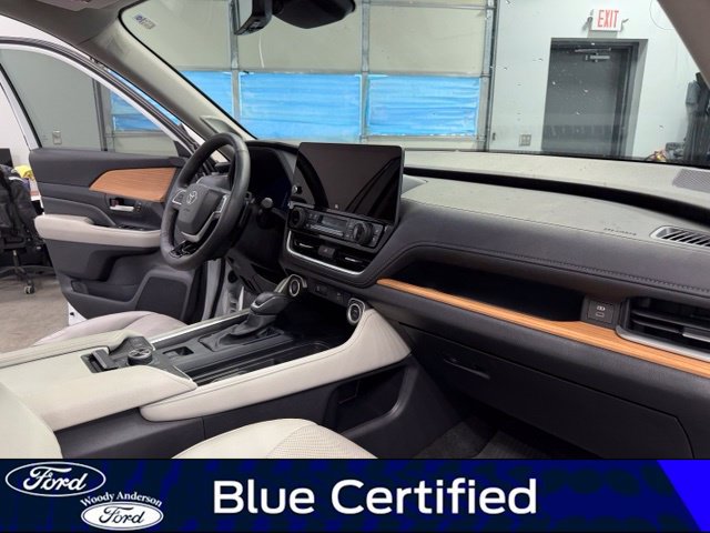 Used 2026 Toyota Grand Highlander AWD image 28