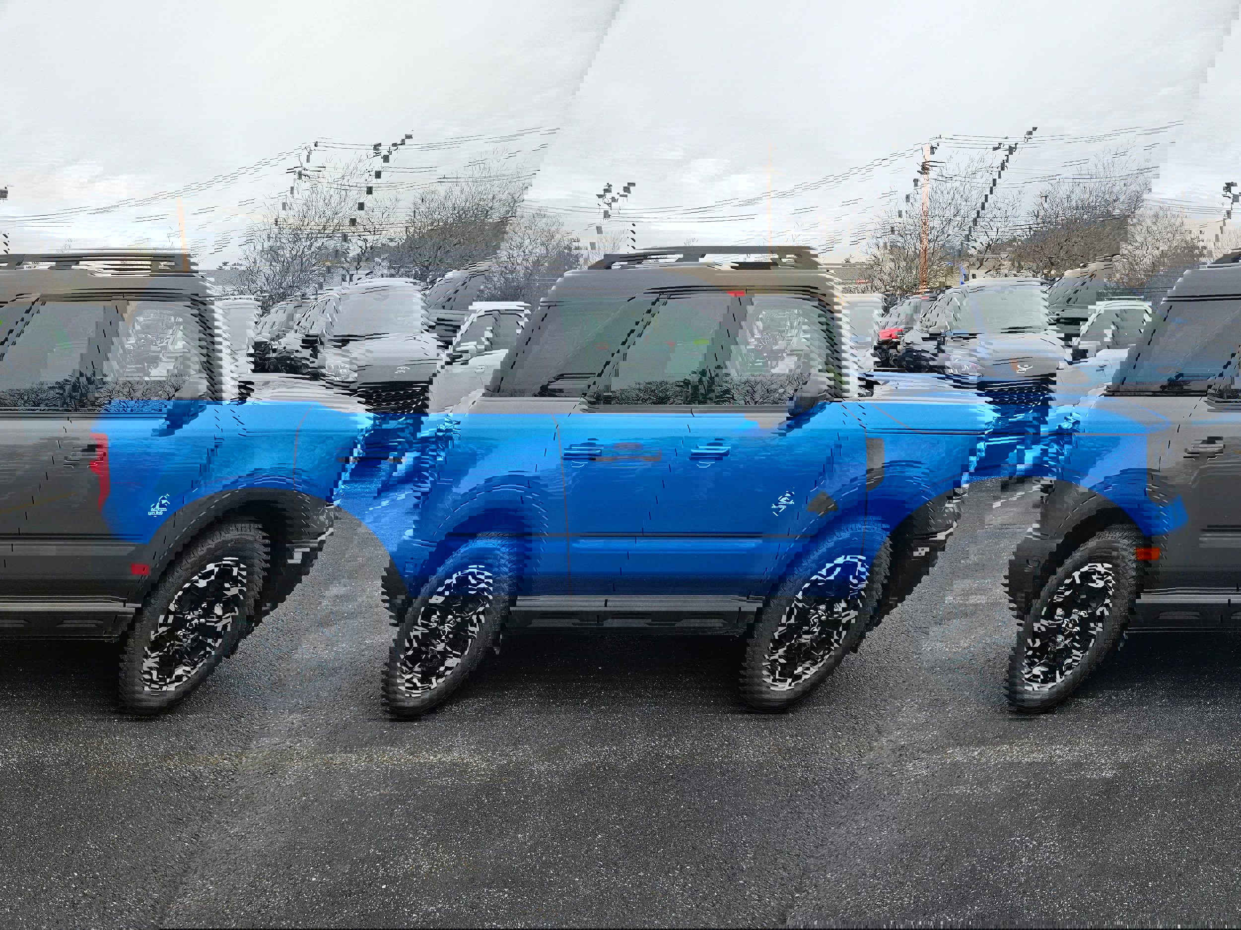 Certified 2025 Ford Bronco Sport Outer Banks w/ Outer Banks Tech Package+ image 2