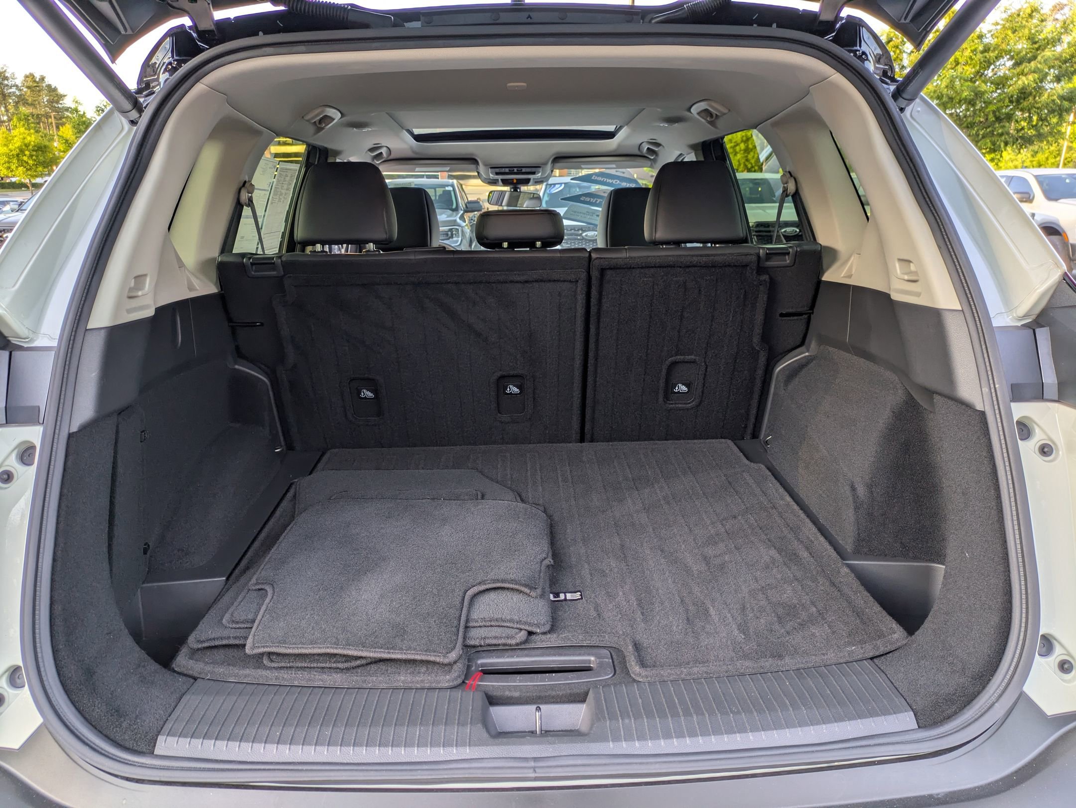 Used 2023 Nissan Rogue SV w/ SV Premium B Package FWD image 33