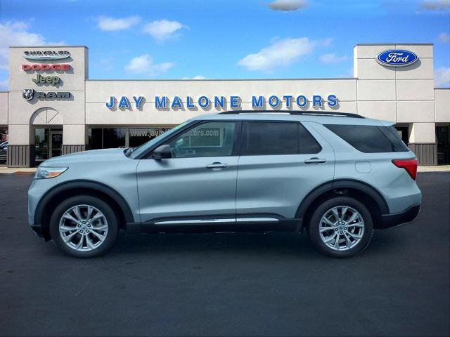 Certified 2023 Ford Explorer XLT w/ Equipment Group 202A AWD/4WD image 4