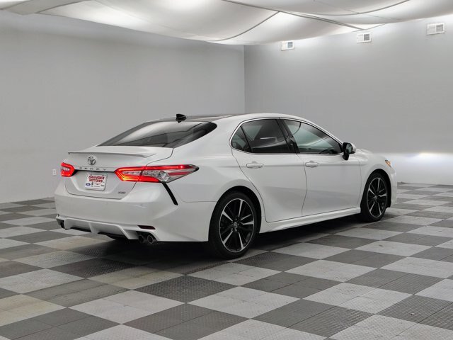 Used 2018 Toyota Camry XSE FWD image 8